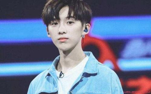 吴泉锡个人资料身高,才华横溢的韩国喜剧导演